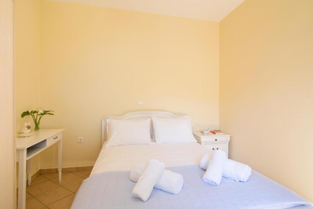 Apartments Margarita Kaizer Bridge Achilleion Экстерьер фото